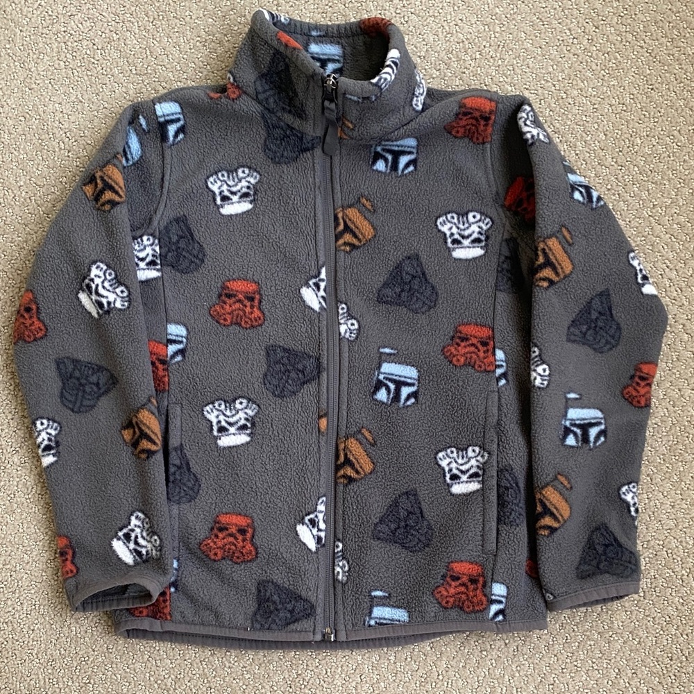 Star Wars zip up sweatshirt size 6-7